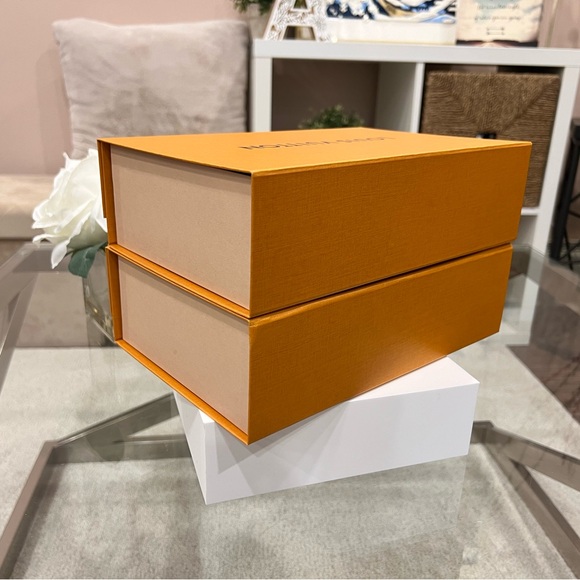 Louis Vuitton Gift Boxes (set of 2) - Picture 4 of 10